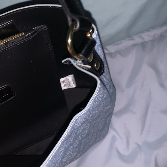 Crossbody bag - Picture 12 of 16